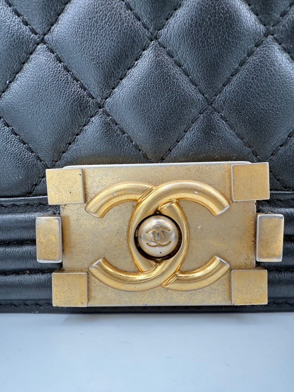 CHANEL BOY Grande Handbag