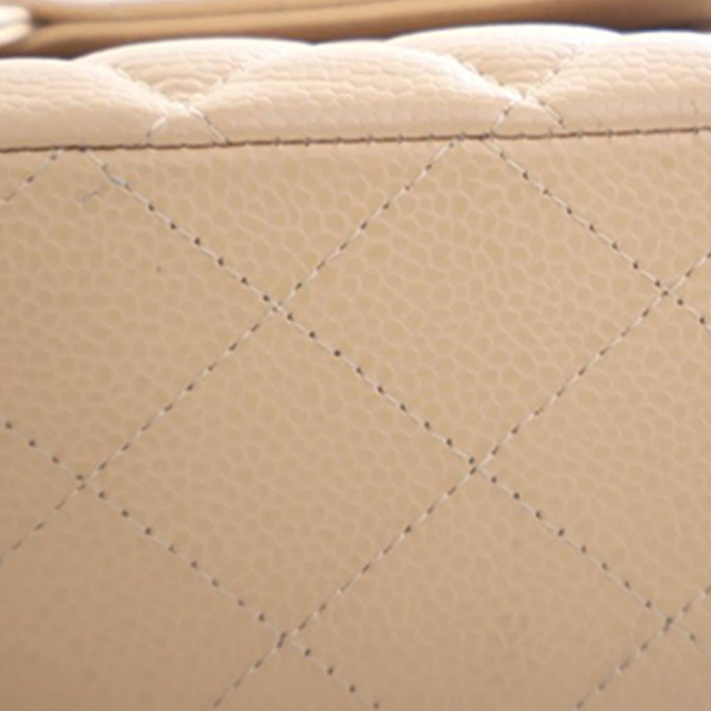 Medium Classic Caviar Double Flap