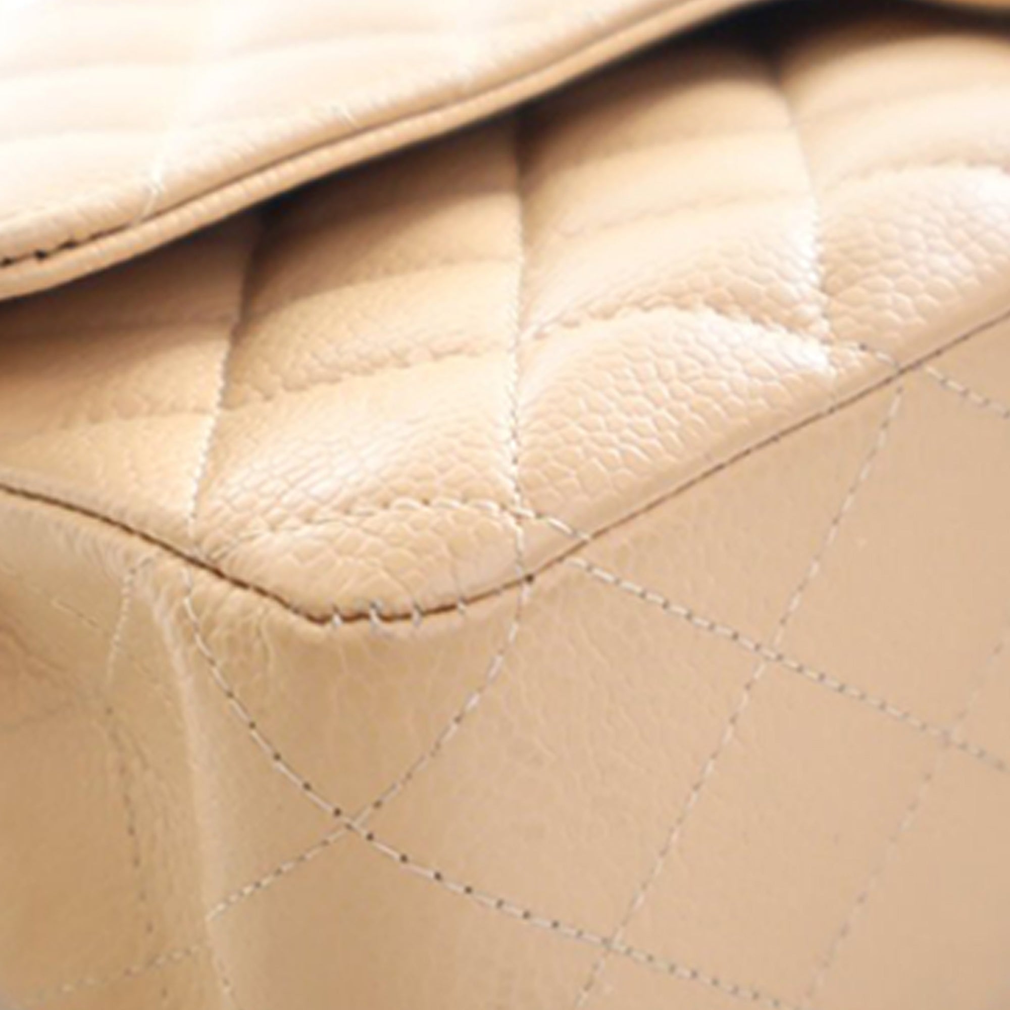 Medium Classic Caviar Double Flap