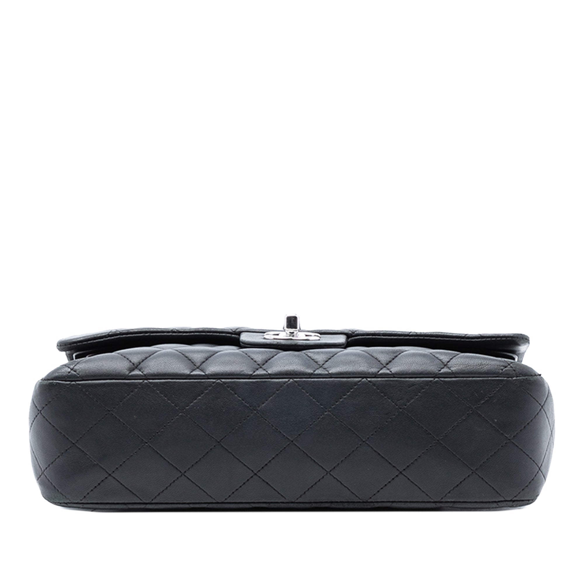 Medium Classic Lambskin Double Flap