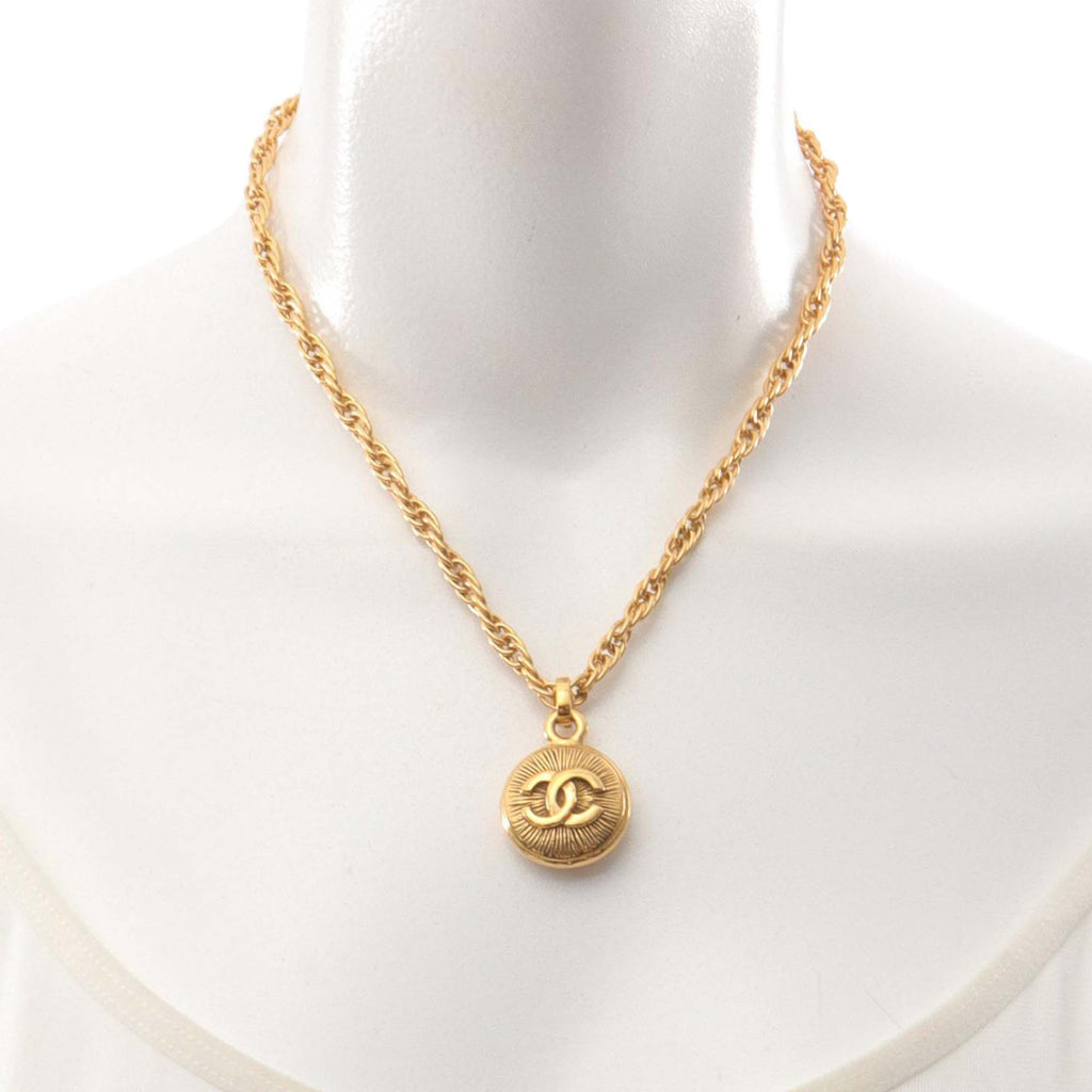 Gold Plated CC Round Pendant Necklace