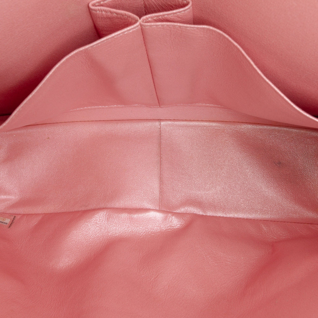 Jumbo Classic Iridescent Caviar Double Flap