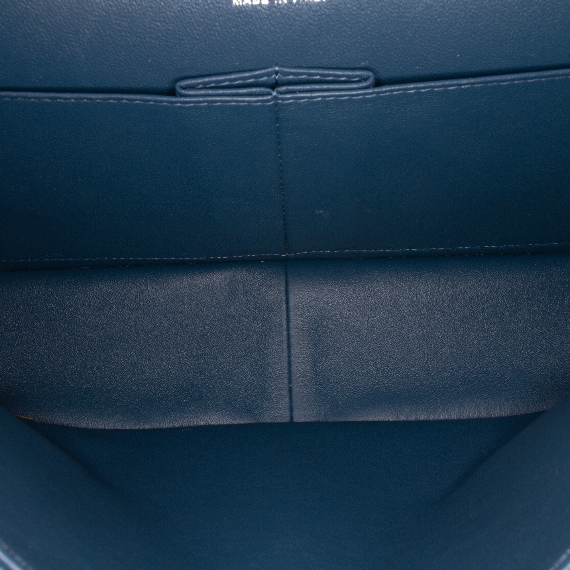 Jumbo Classic Iridescent Caviar Double Flap