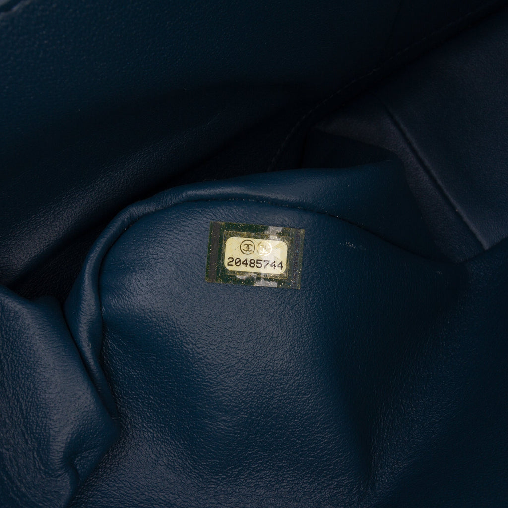 Jumbo Classic Iridescent Caviar Double Flap