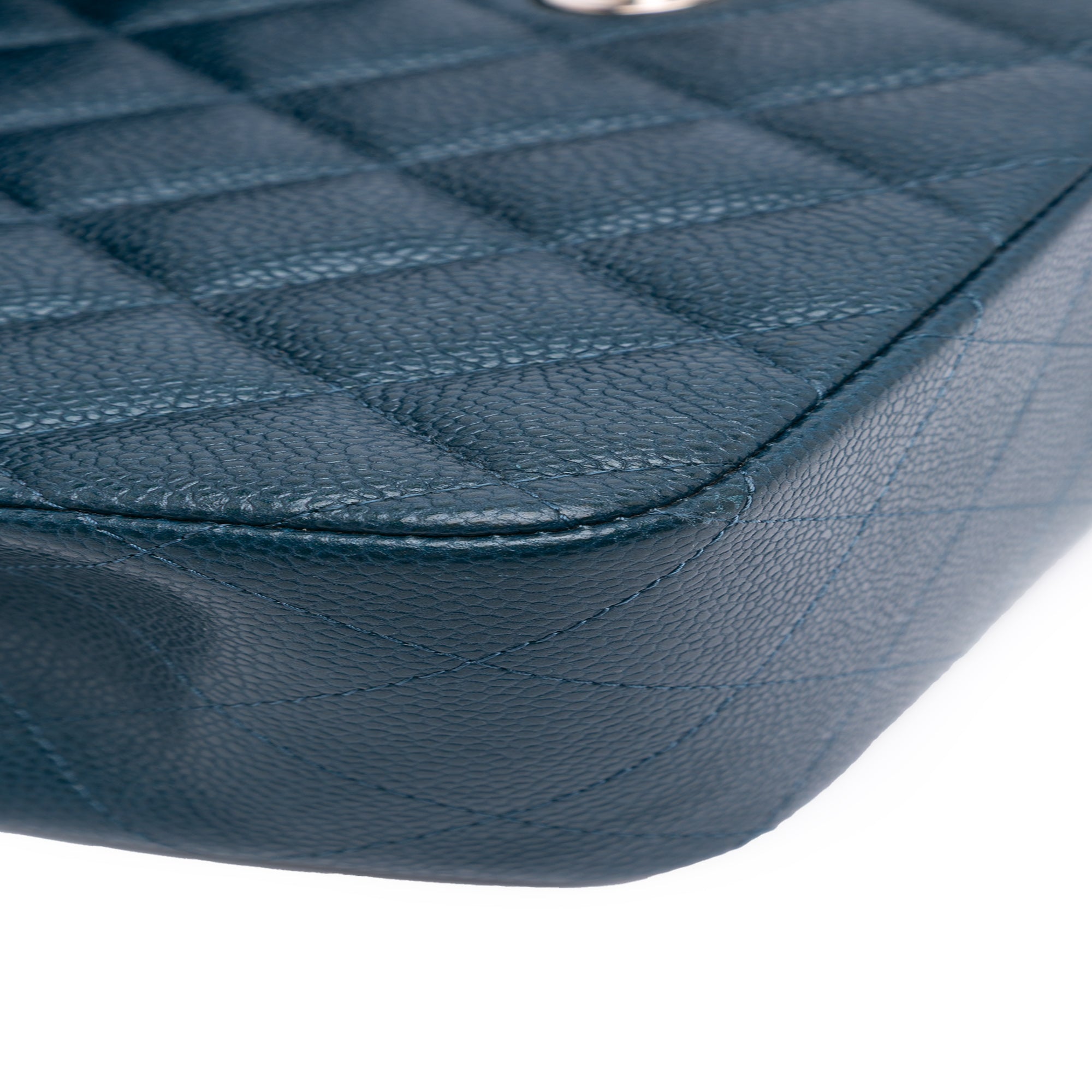 Jumbo Classic Iridescent Caviar Double Flap