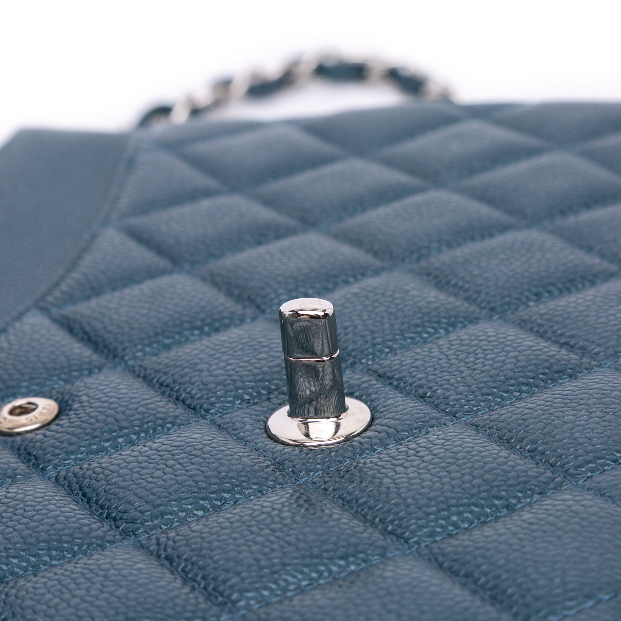 Jumbo Classic Iridescent Caviar Double Flap