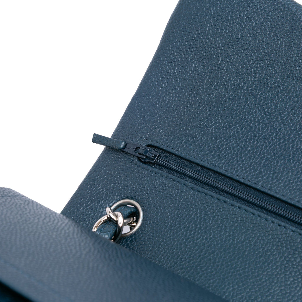 Jumbo Classic Iridescent Caviar Double Flap